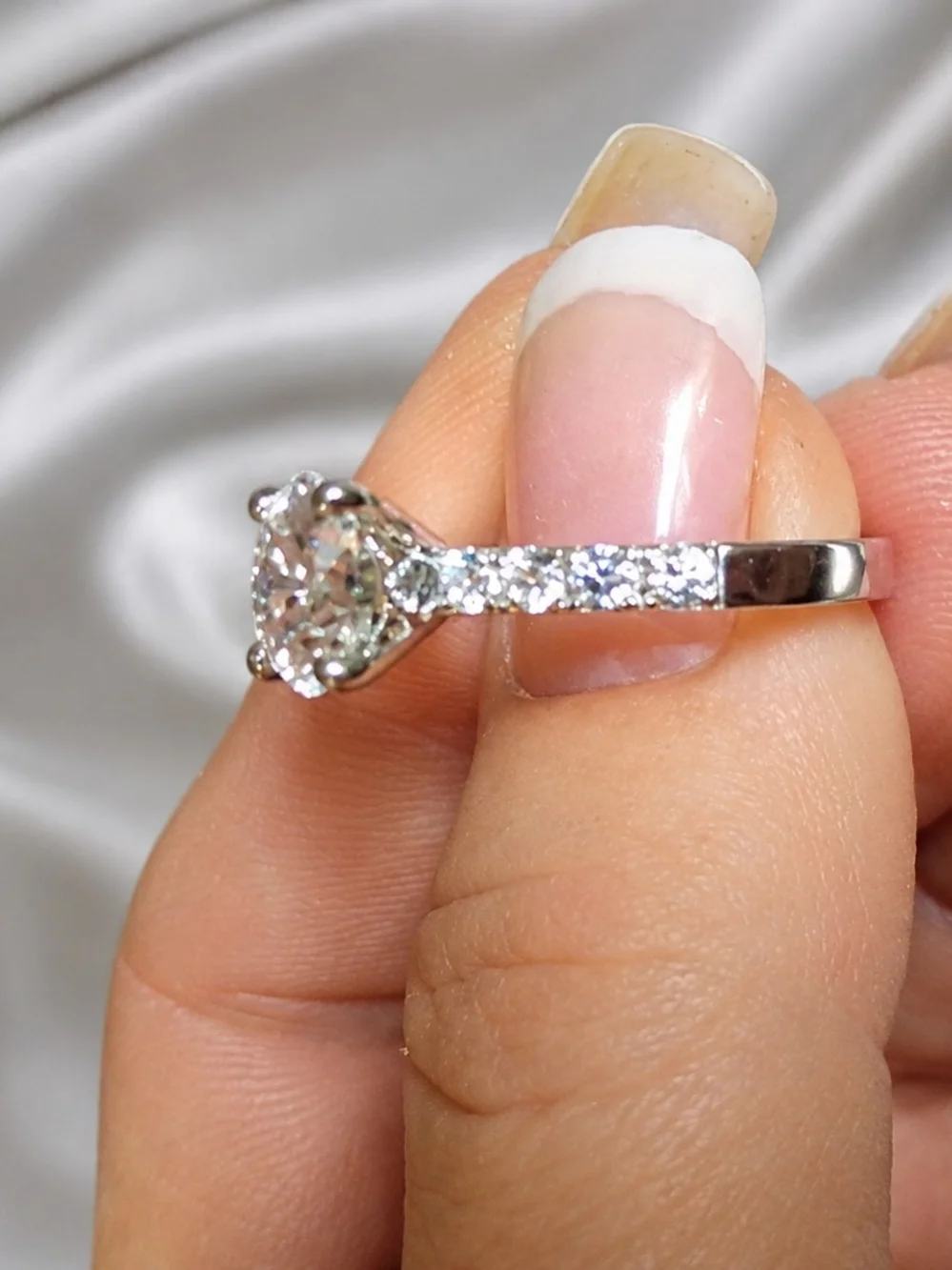 3CT Moissanite Engagement Ring 925 Sterling Silver D Color VVS1 Size 7 - Picture 3 of 7